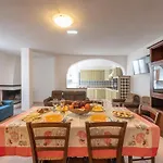 In 34685 Вилла Кала-Гононе